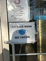 15 Signs That Cleverly Display Stores' Mask Policies for Customers