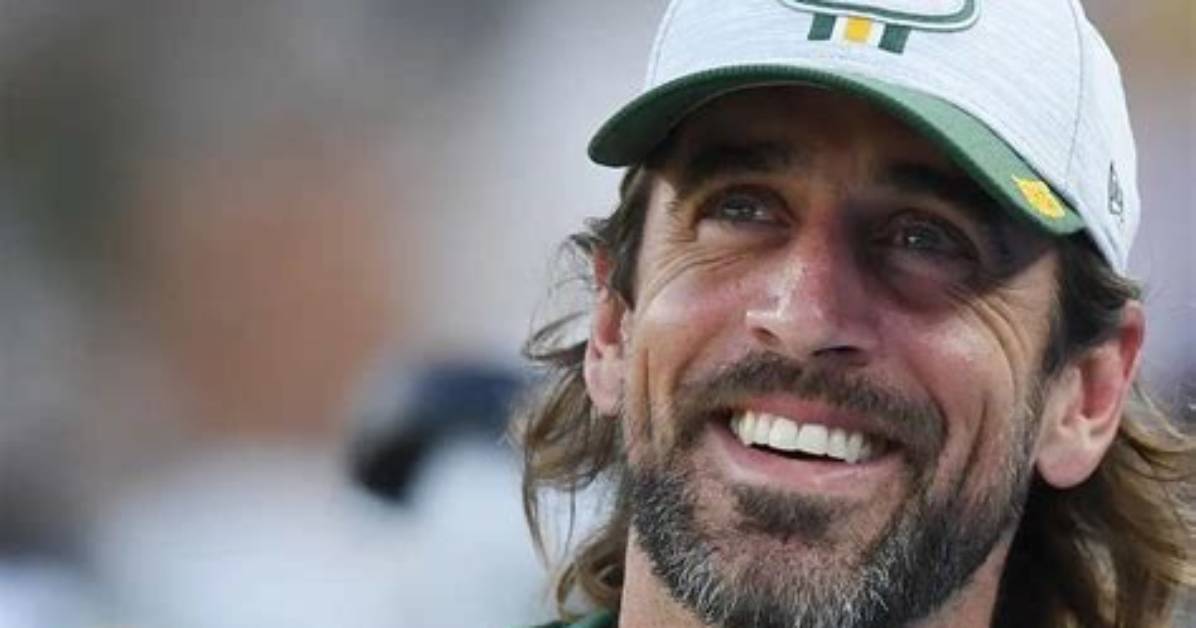 Aaron Rodgers Net Worth, Car, House, Girlfriend, Is He Married?