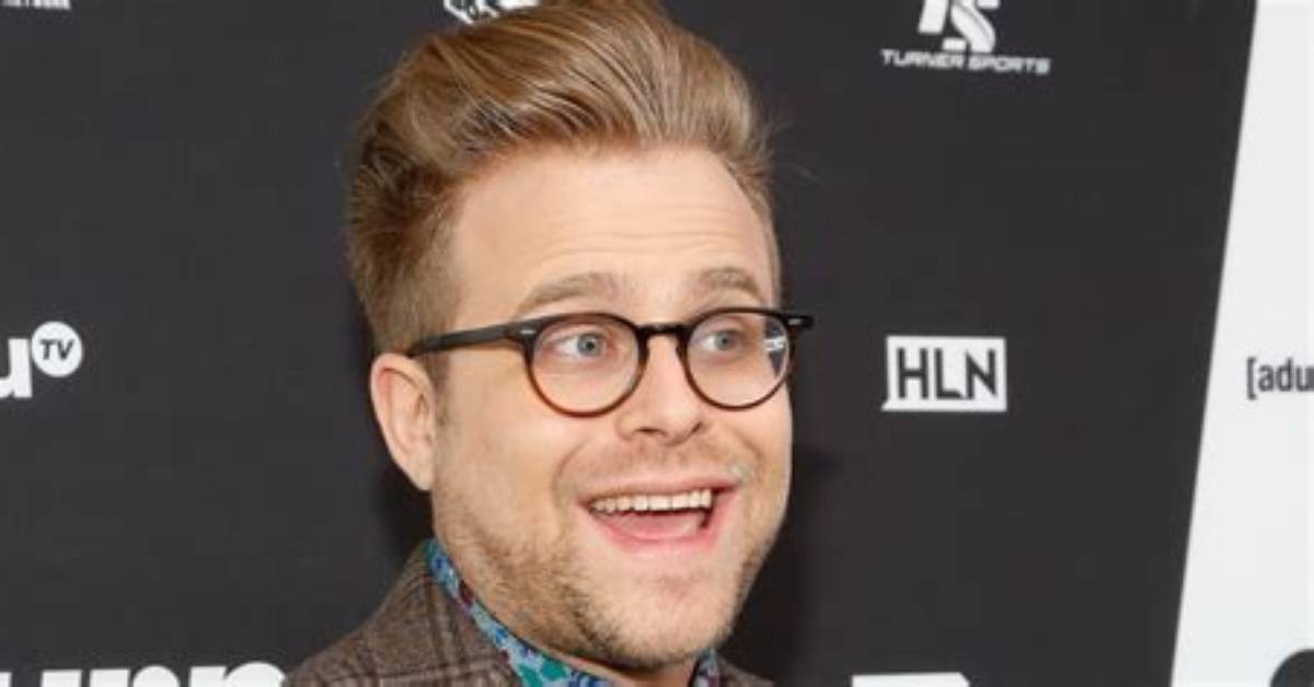 Adam Conover Nickelodeon, Bio, Wiki, Age, Sister, Wife, Podcast, and Net Worth