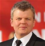 Adrian Chiles Dated Amid False Affair Rumors with Reel Partner, a Girlfriend to Lean on?