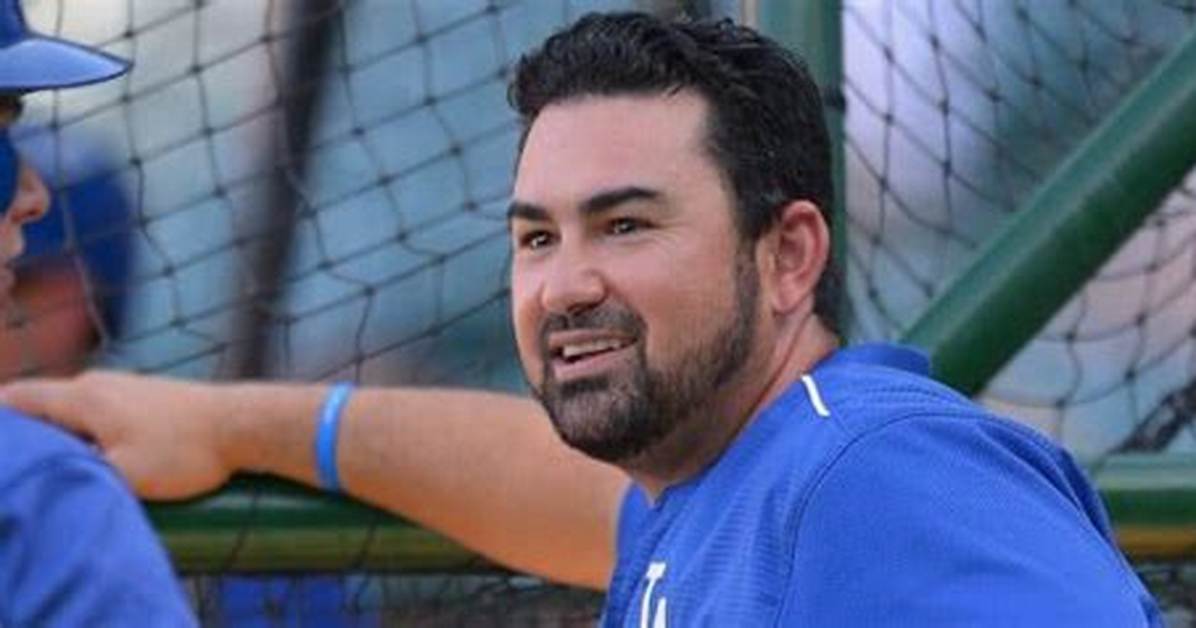 Adrian Gonzalez Net Worth – How Much Is Adrian Gonzalez Worth?