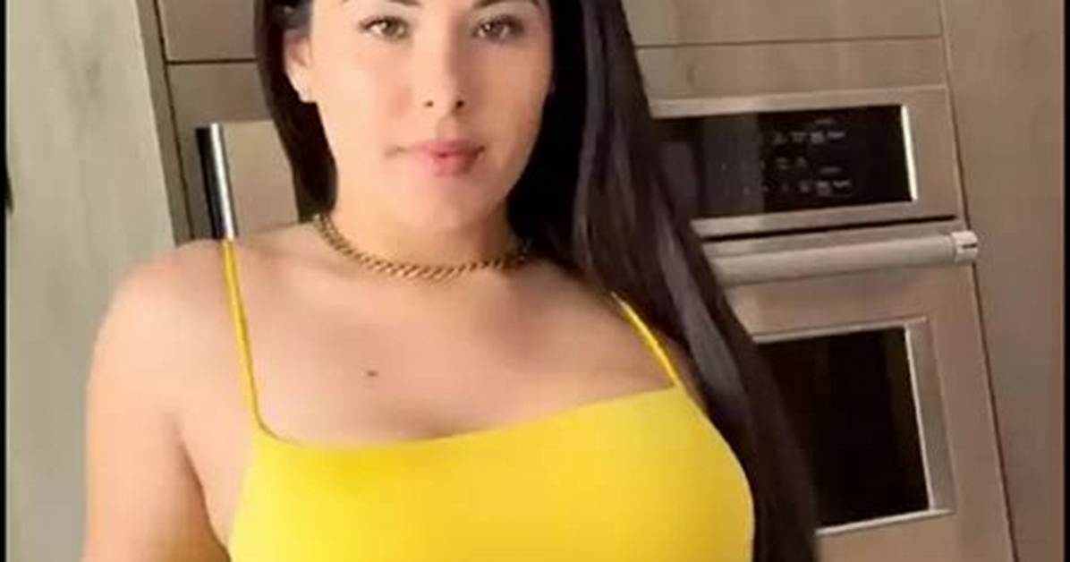 Adriana Olivarez Net Worth