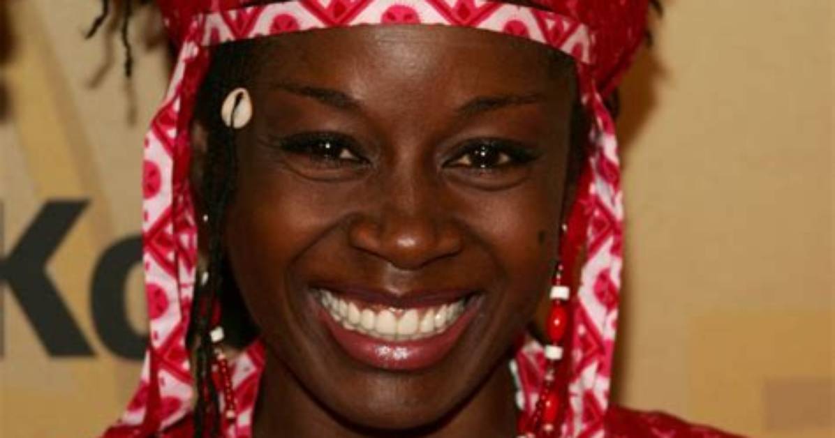 Akosua Busia Height