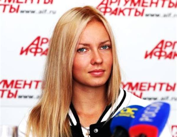 Alayna Lutkovskaya