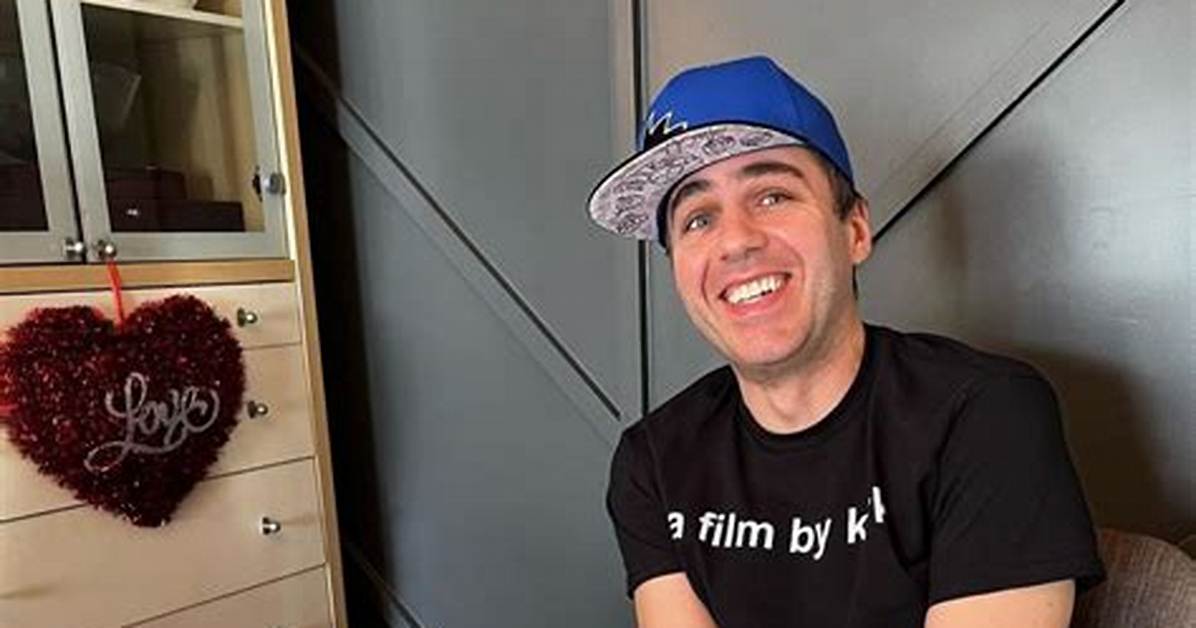 Alex Clark- Wiki, Height, Net Worth, Girlfriend, Career