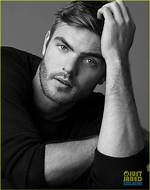 Alex Roe Net Worth