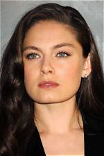 Alexa Davalos Bio: Age, Height, Net Worth, Movies and Tv Shows