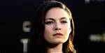 Alexa Davalos – Biography, Facts & Life Story