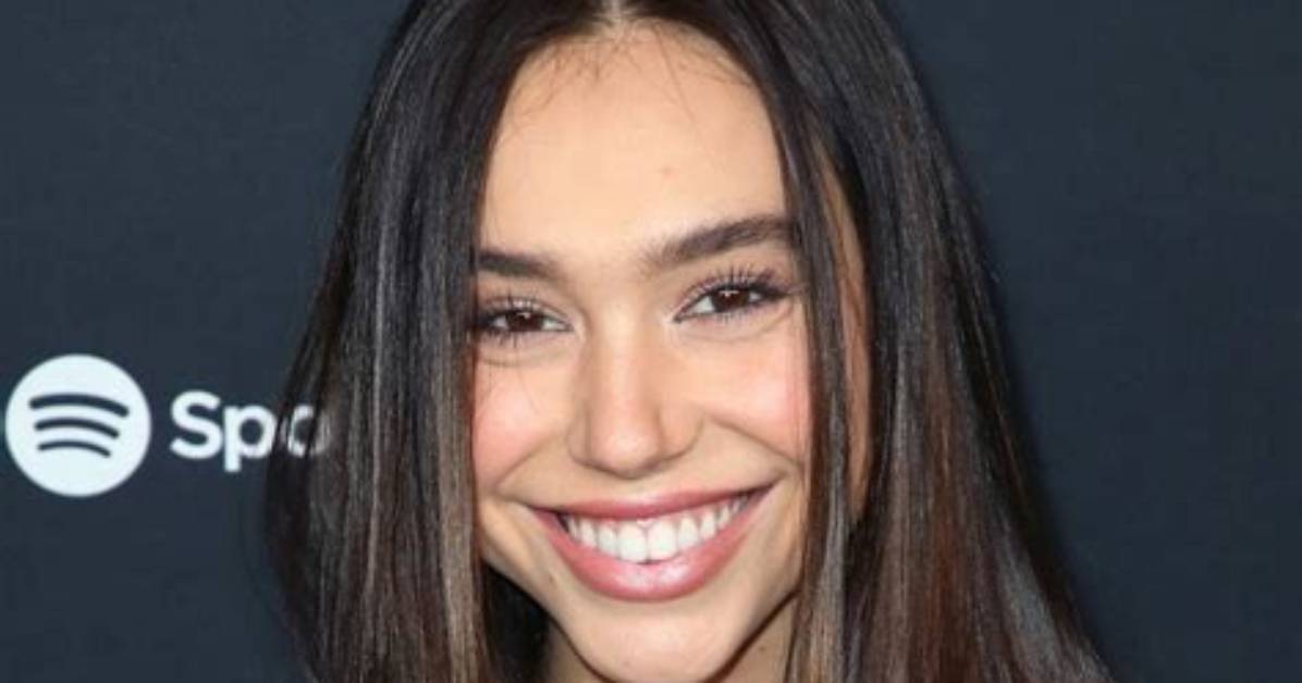 Alexis Ren Net Worth – How Much Is Alexis Ren Worth?