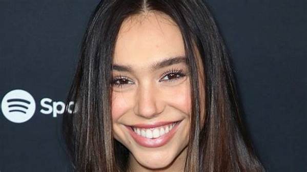 Alexis Ren Net Worth – How Much Is Alexis Ren Worth?