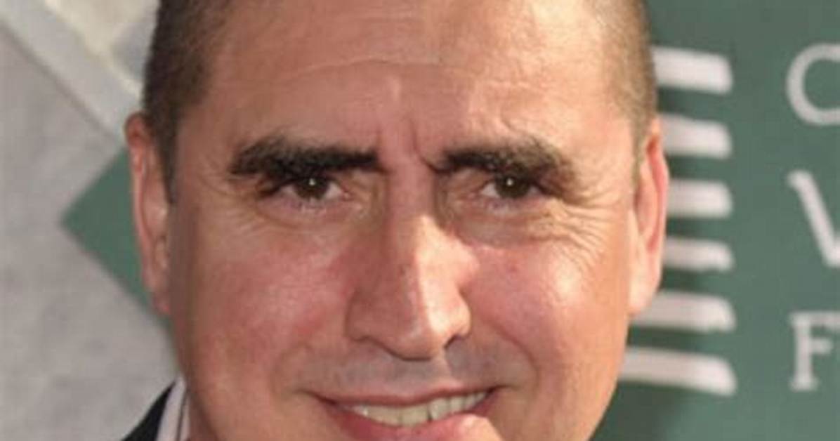 Alfred Molina Height