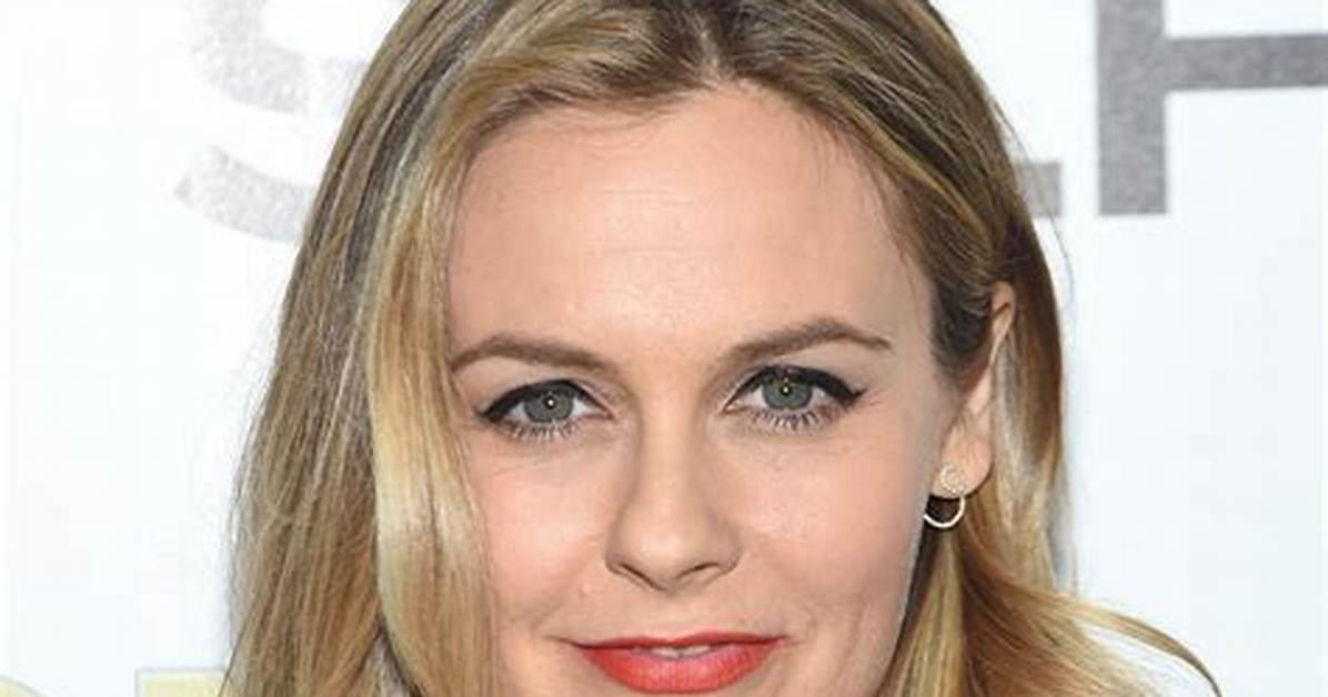 Alicia Silverstone Net Worth – How Much Is Alicia Worth?
