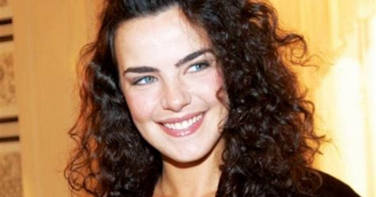 Ana Paula Ara%C3%Bajo Net Worth 1200. Jpg