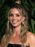 Annabelle Wallis