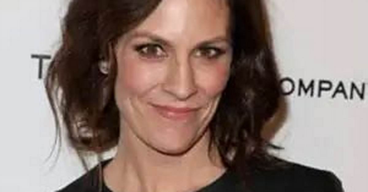 Annabeth Gish- Wiki, Height, Net Worth, Husband, Marriage