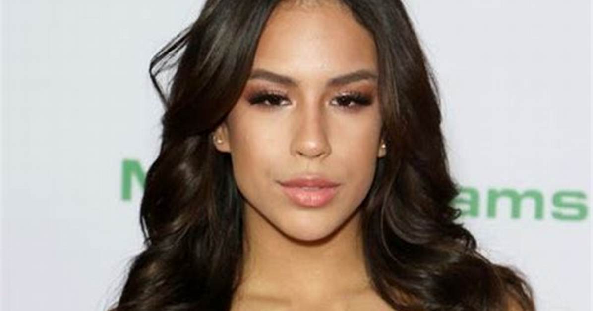 Autumn Falls- Age, Boyfriend, Net Worth, Height