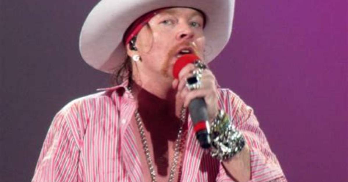 Axl Rose Net Worth – Income and Earnigs from Ac/Dc and Other Ventures