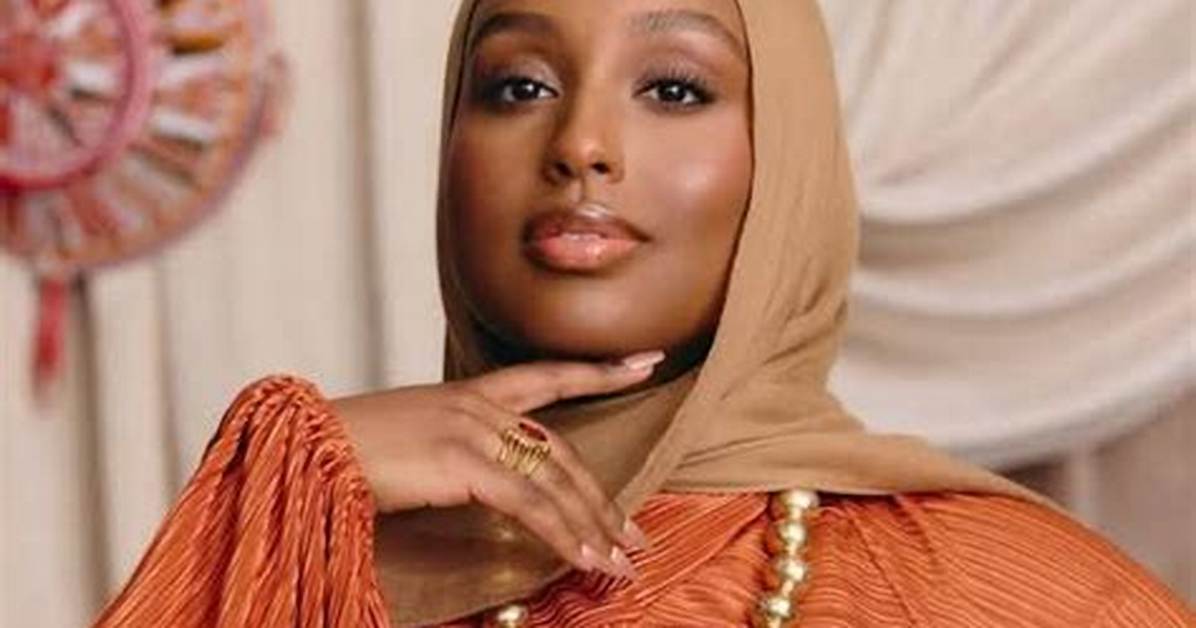 Aysha Harun Net Worth 2024