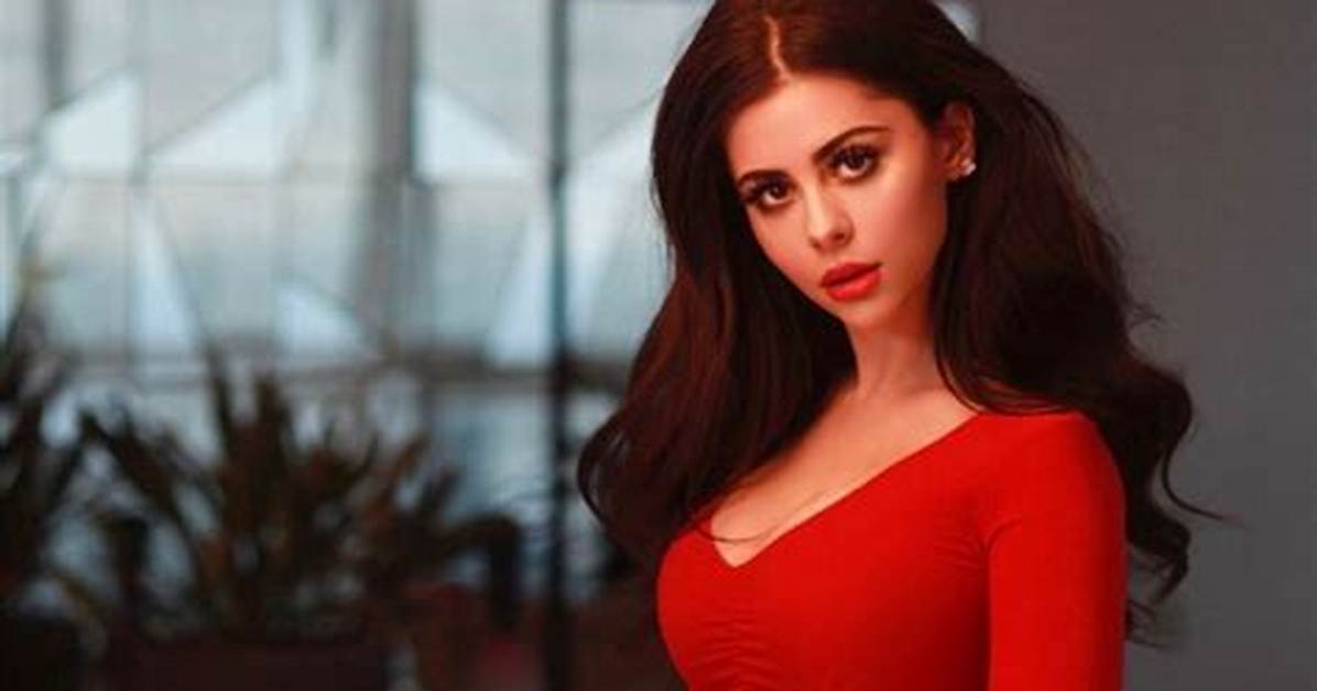 Azzyland Wiki, Age, Height, Boyfriend, Net Worth, Zodiac Sign,