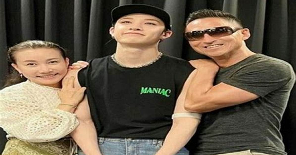Bang Chan Parents: Father Jack Bahng and Mother Jessica Bahng
