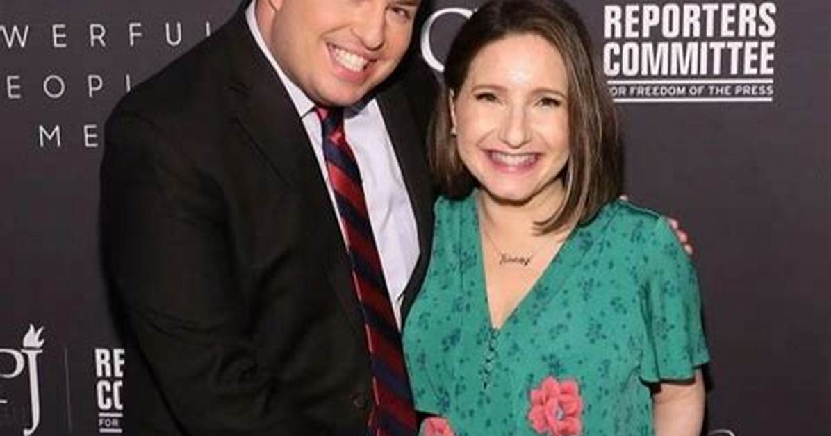 Brian Stelter Bio: Adorable Wife & Baby Duo Have Answers to Gay Talks