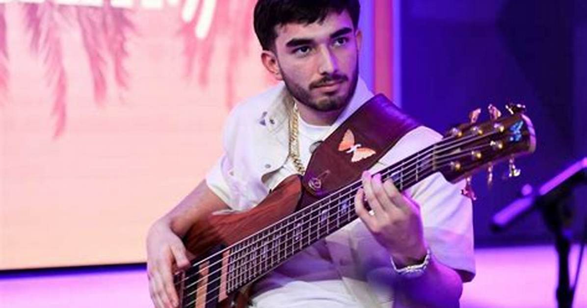 Brian Tovar’s Bio: Age, Height, Birthday, Siblings