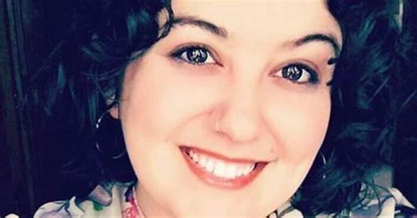 Brit Prawat Bio, Wiki, Age, Husband, Crime Junkie, Disease, Dog, and Net Worth
