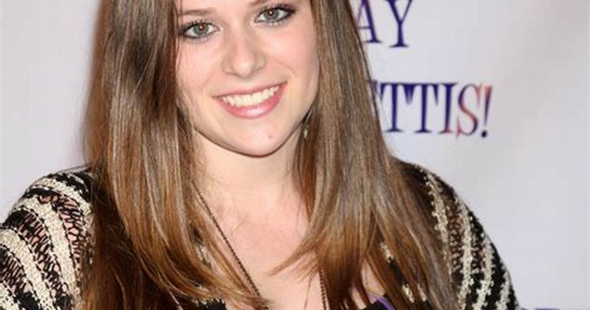 Caitlin Beadles Net Worth