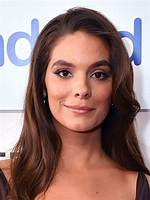 Caitlin Stasey | a Lesbian and Is Dating Erin Murphy-Muscatelliy
