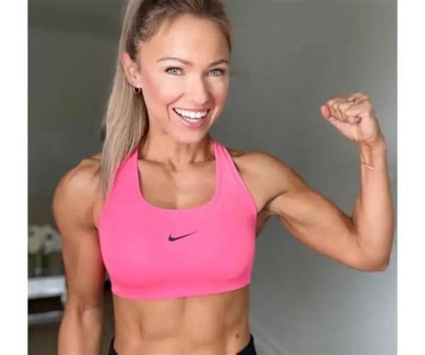 Caroline Girvan- Wiki, Husband, Height, Net Worth, Career