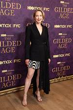 Carrie Coon- Bio, Wiki, Height, Weight, Net Worth, Career