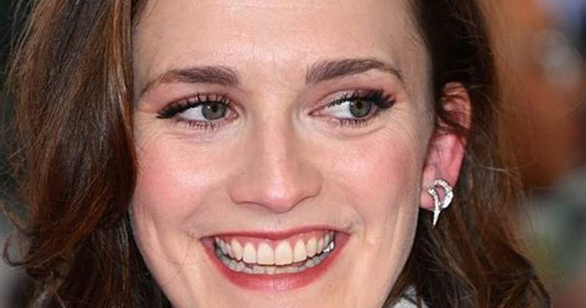 Charlotte Ritchie Sexuality | Is Not Gay but Came out as Queer | Meet Her Partner Mae Martin
