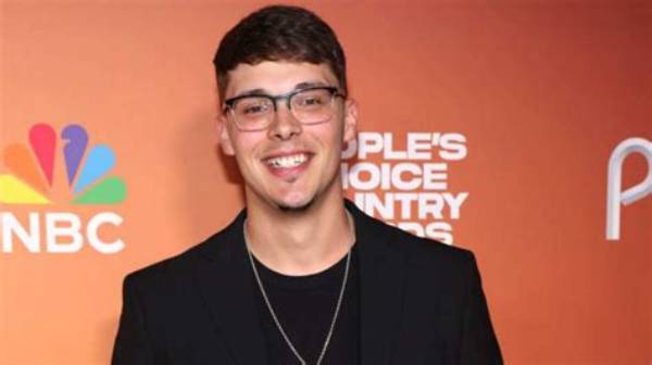 Chase Matthew’s Age, Height, Country Music, Is He Single?