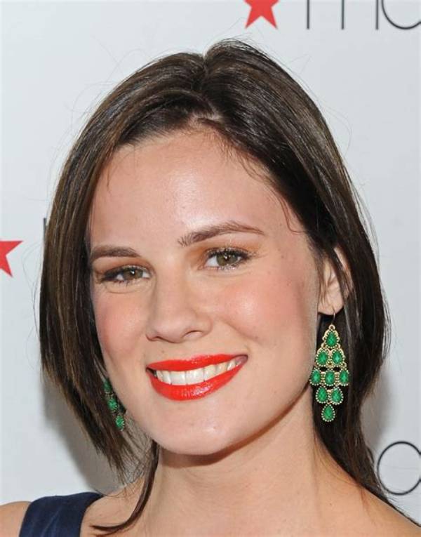 Chelsea Hobbs