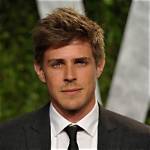 Chris Lowell Actor, Bio, Wiki, Age, Height, Wife, in the Help, Private Practice, and Net Worth