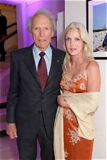 Christina Sandera Is a Restaurant Hostess & Clint Eastwood’s Wife | Age, Biography, Wiki, Career, Net Worth, Family and Ethnicity