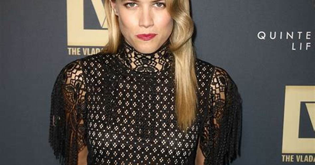 Cody Horn Height