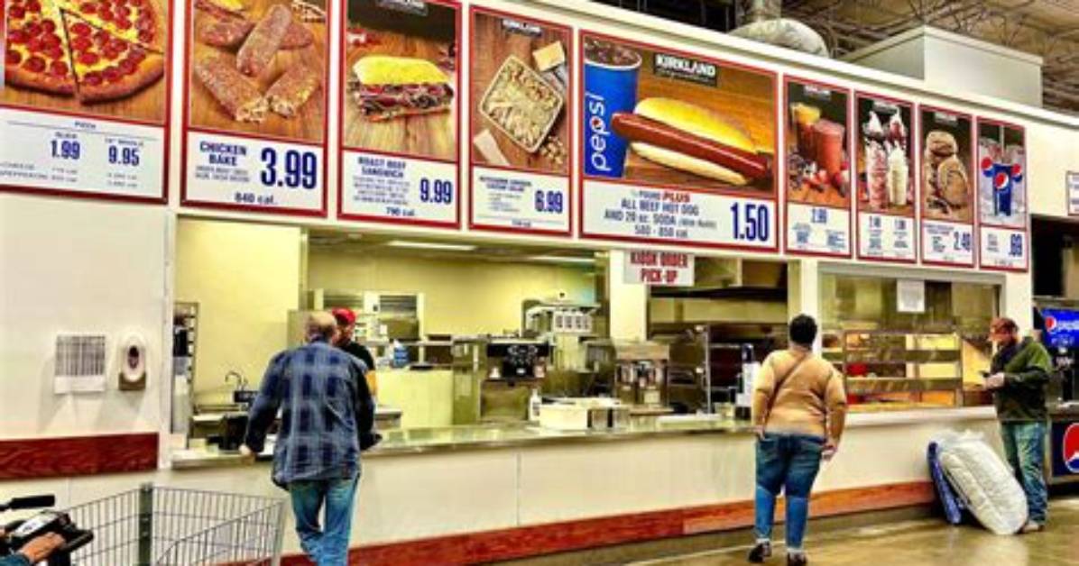 Costco's Food Court Now Sells Enormous Burgers and People Can't Get Enough