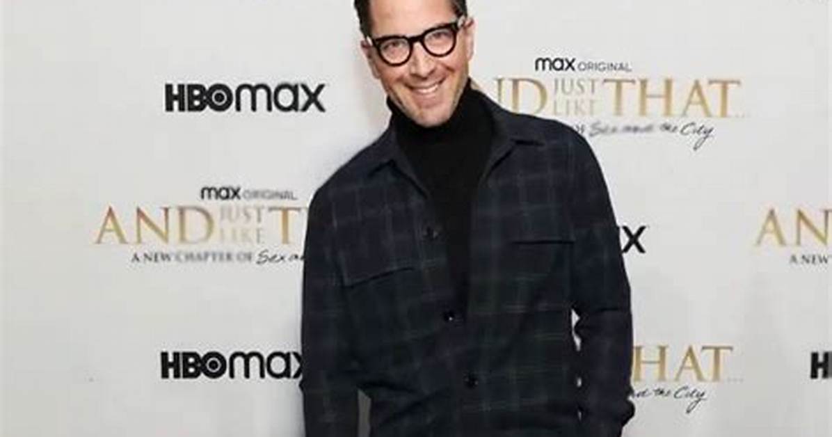 Dan Bucatinsky on Pros and Cons of Coming out as Gay in Hollywood