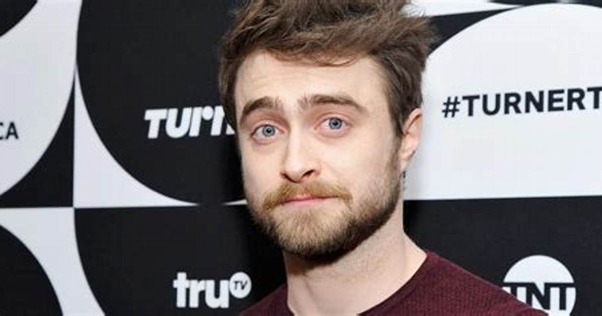 Daniel Radcliffe on How He Ended up Dancing in Drag Outfit for 'Miracle Workers'