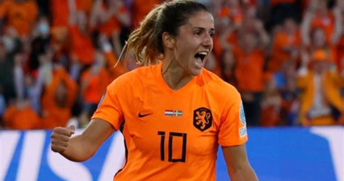 Danielle Van De Donk