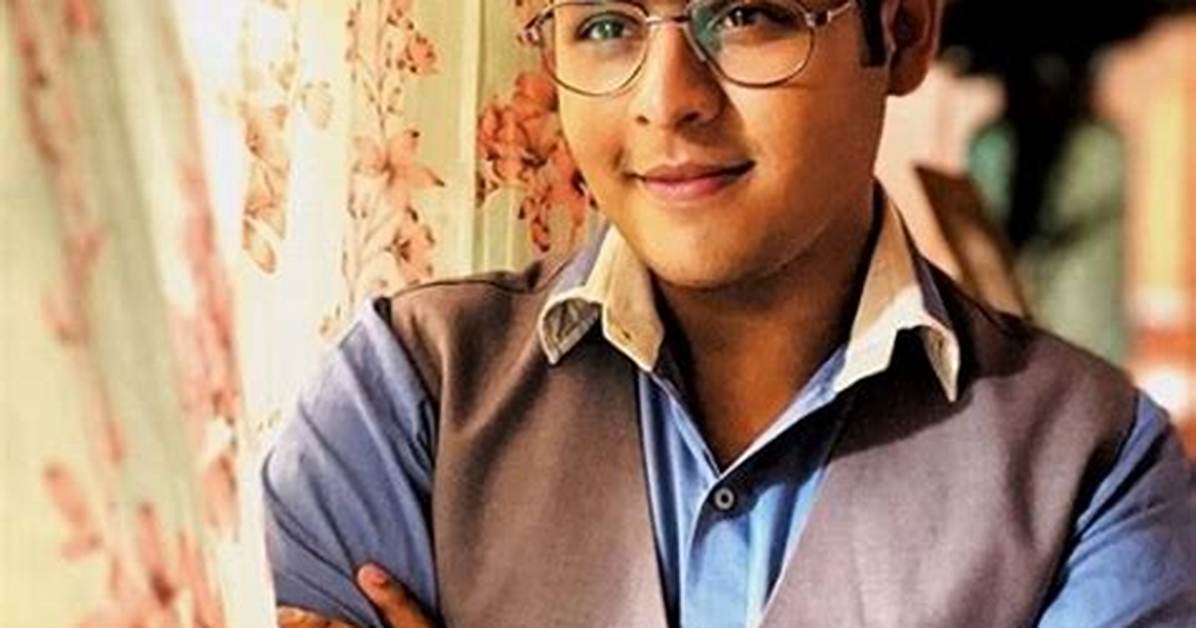 Dev Joshi Height, Weight, Age, Girlfriend, Biography, Family & Wiki