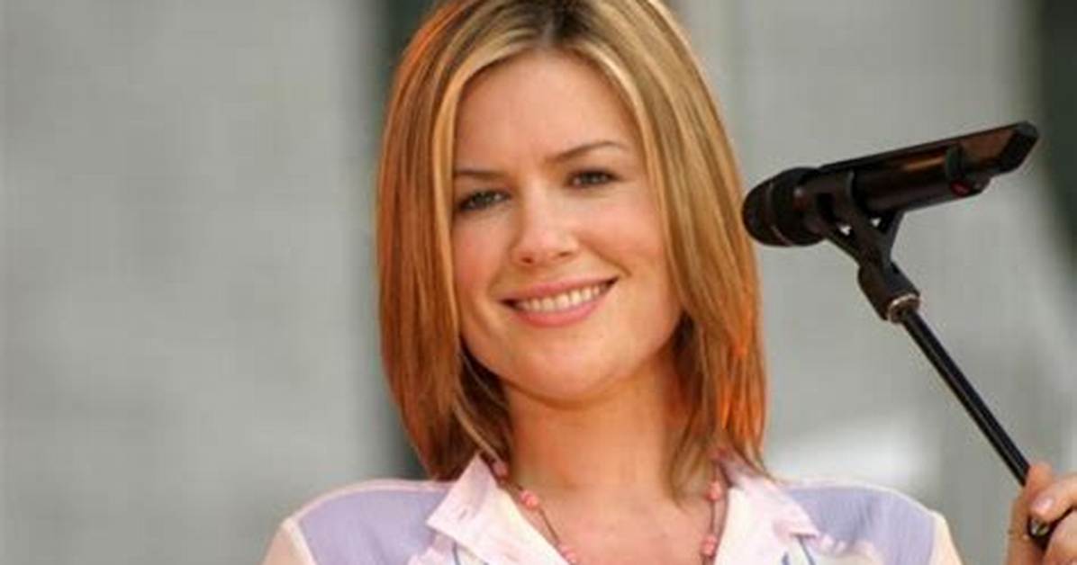 Dido Net Worth – How Much Is Dido Worth?