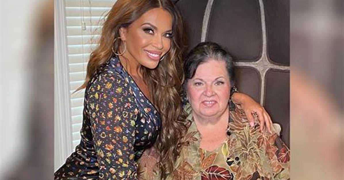 Dolores Catania Parents: Lawrence and Valerie Spagnola?