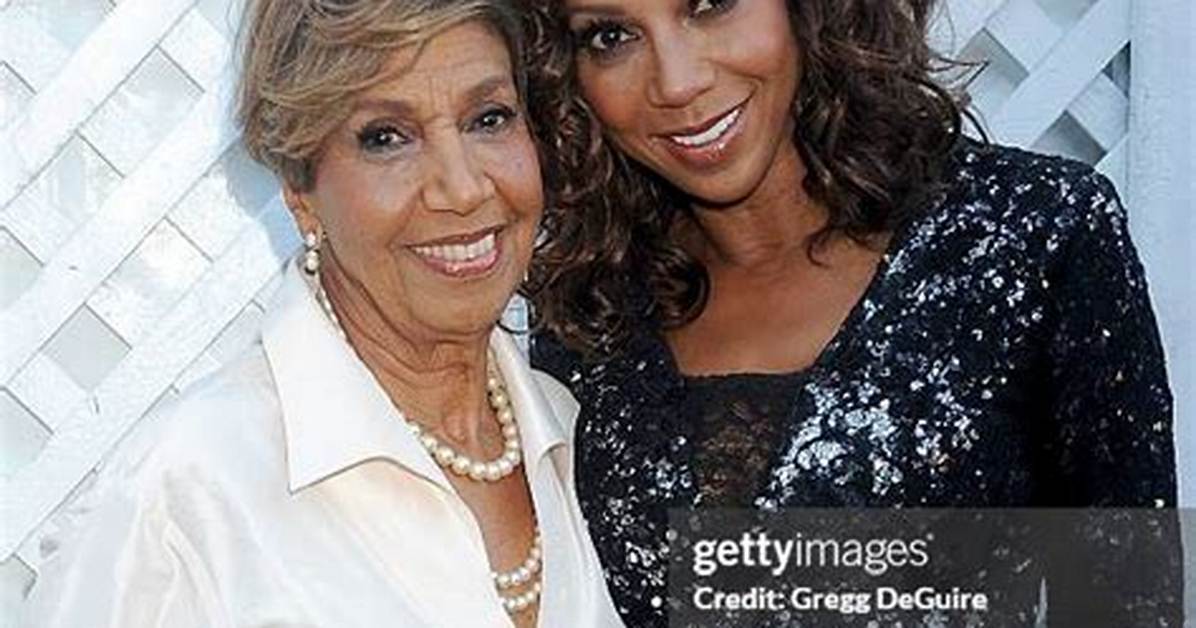 Dolores Robinson