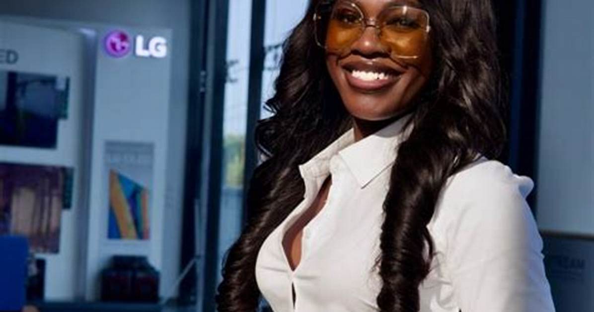 Dulcie Boateng Said Snapchat Deals Helped Her Gift Her Mum 2 Range Rovers, N61M on Her Birthday