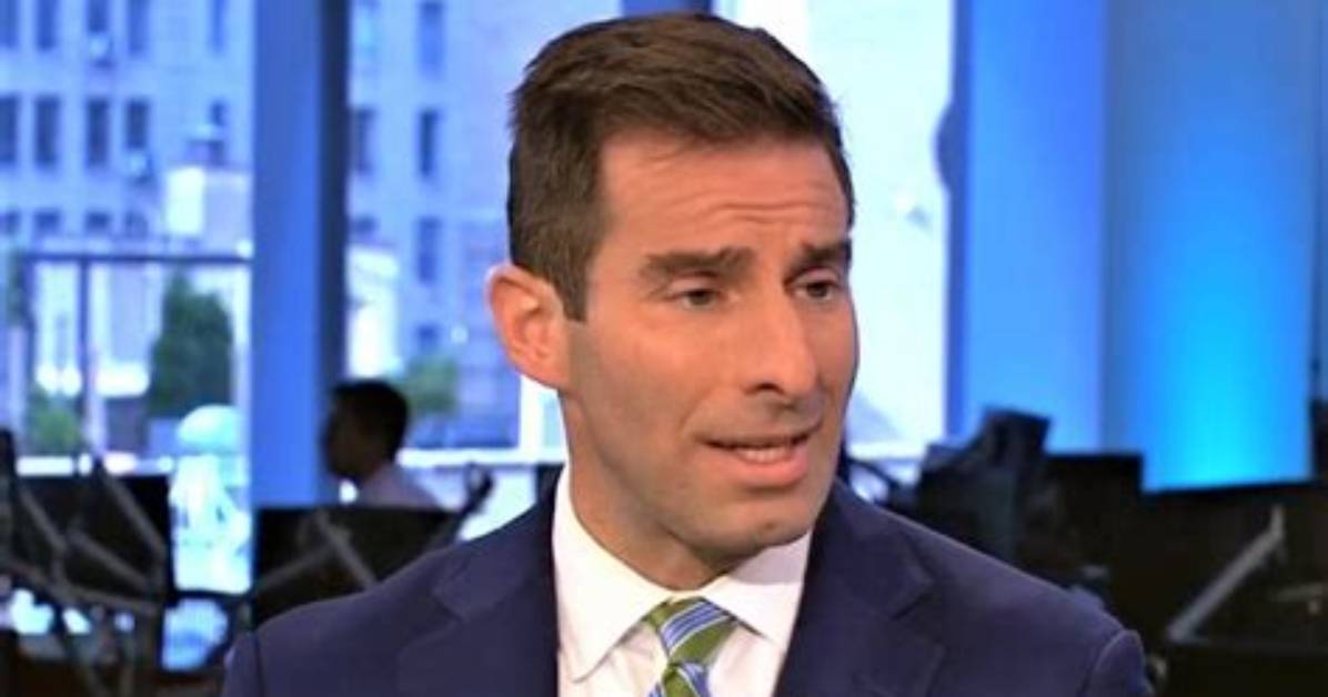Elie Honig Cnn, Bio, Wiki, Age, Height, Wife, Wedding, Podcast, Eyes, and Net Worth