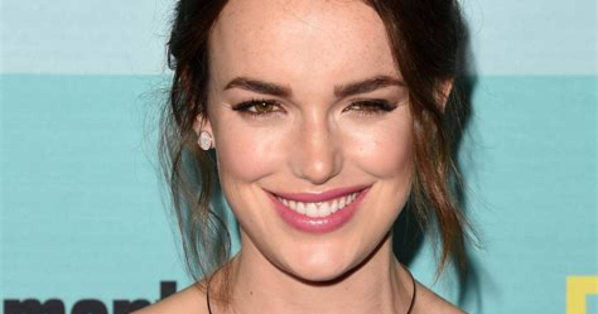 Elizabeth Henstridge Net Worth, Age, Bio (Wiki), Career & Relationship