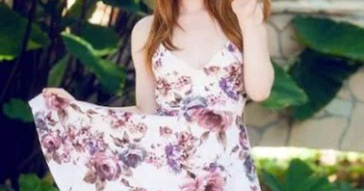 Ella Hughes Net Worth