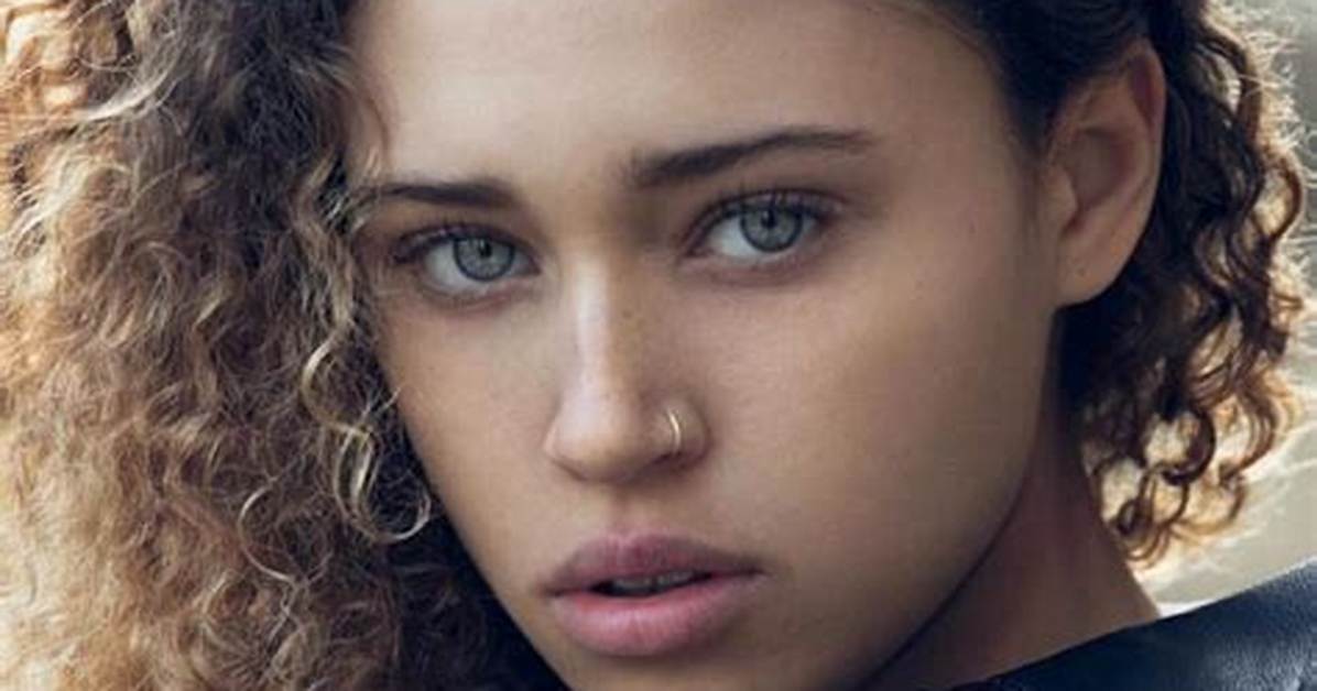 Ella Rae Smith – Biography, Facts & Life Story
